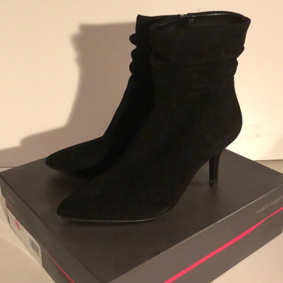 Vince Camuto | Black Suede elegant ankle bootie | 10M - Picture 2 of 10